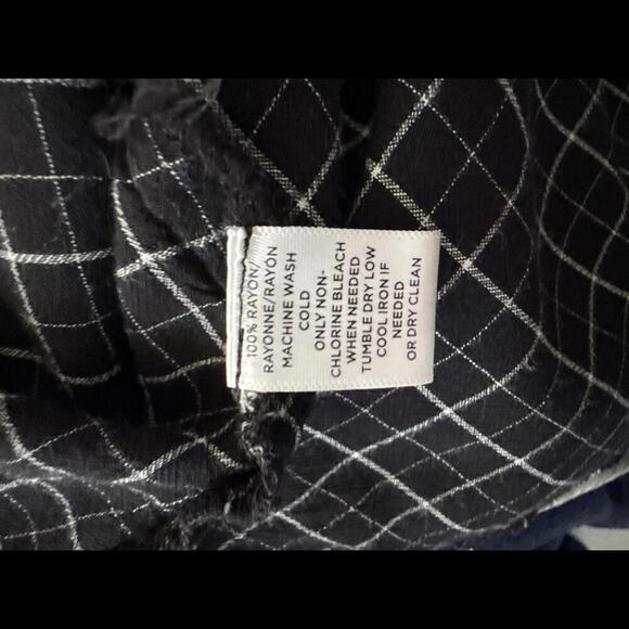 Black and White Checkered Ruffle Sleeve Top - LOFT - XSP - Picture 8 of 8